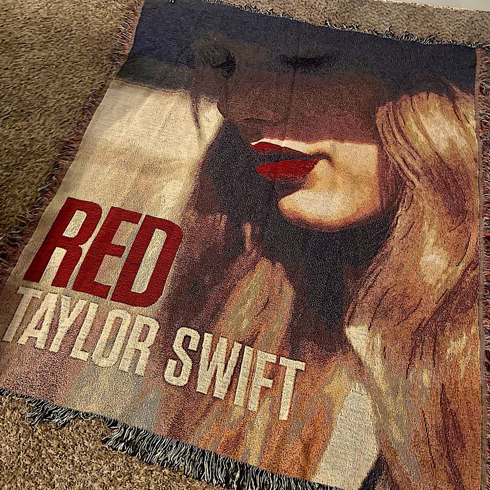Taylor Swift Red album blanket (original)